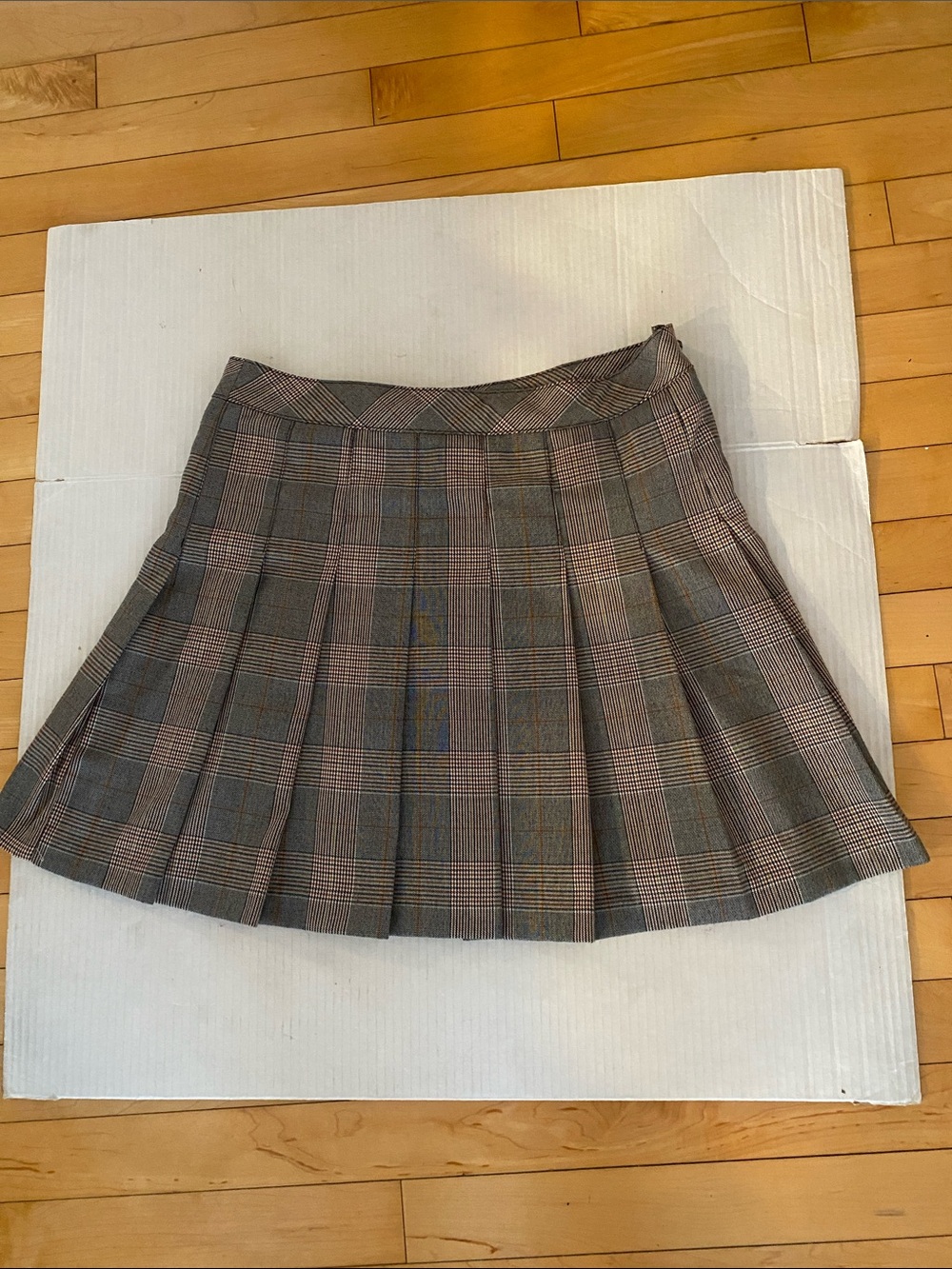 H&M Plaid Pleated Short Skater Skirt in Gray and Brown Size 10